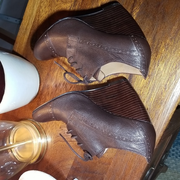 Nine West Brown Leather Wedge Ankle Boots. Size 10M - Picture 5 of 9